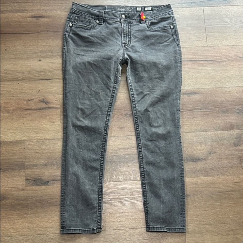 Miss Me Skinny Jeans in Faded Gray !! Size 33